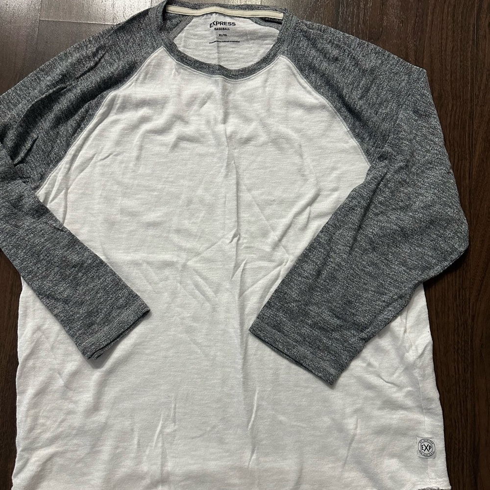 Men’s express baseball tee size XL